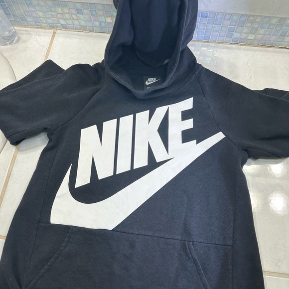 Nike sweatshirt - Picture 2 of 7